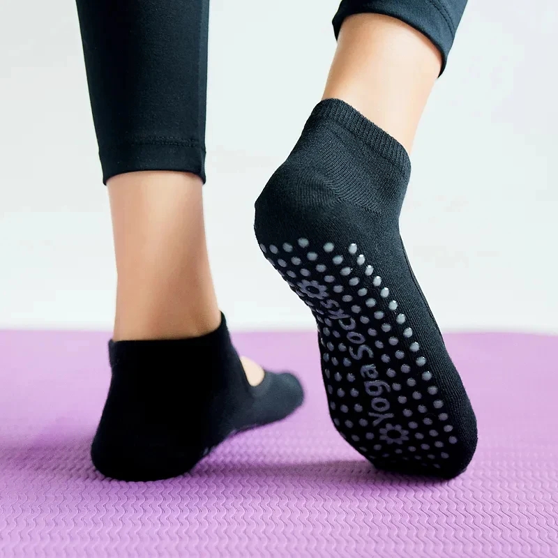 High Quality Women Yoga Socks  - مراجعة Yoga Dance & Fitness Center Llc وسعره