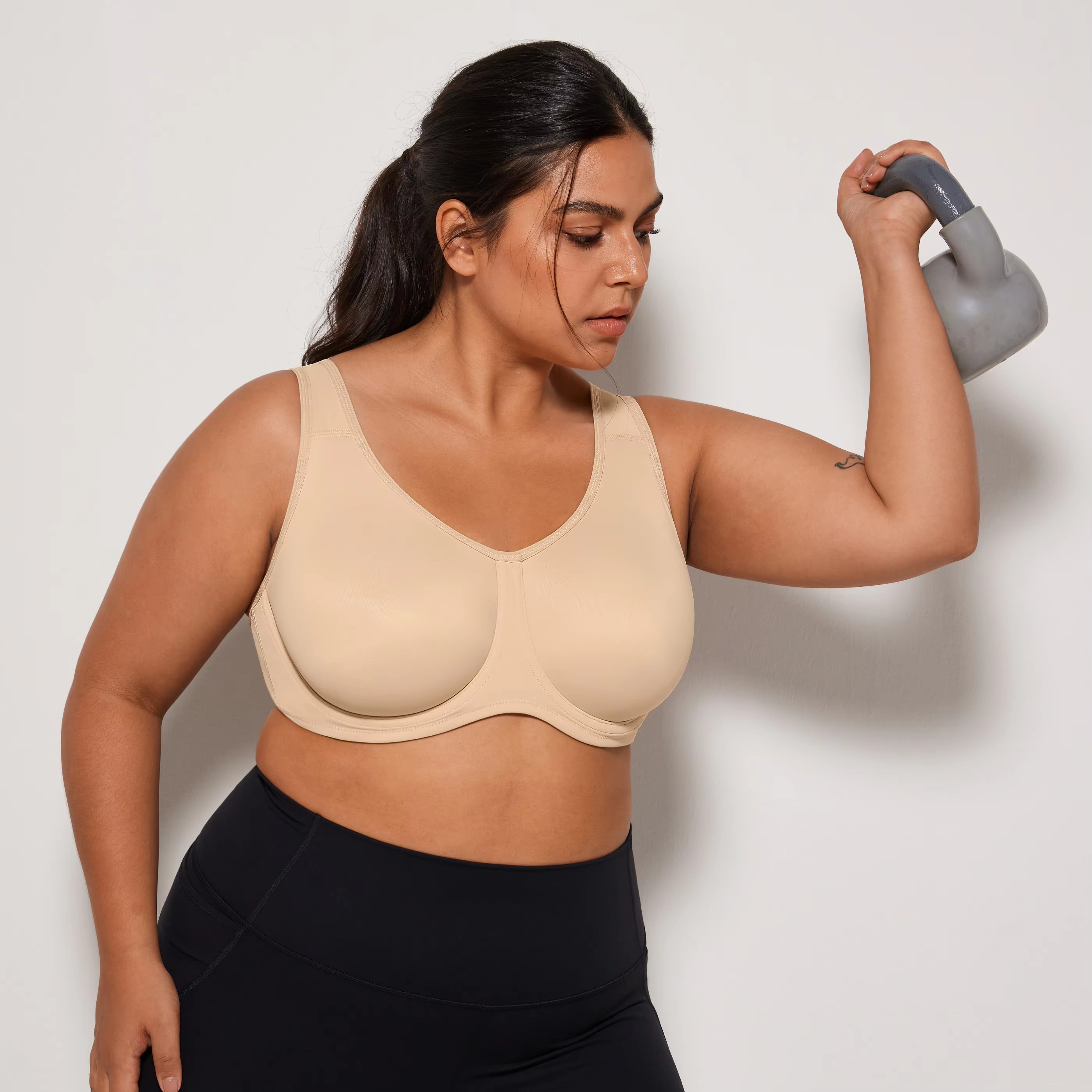 SYROKAN Sports Bra Women Max C - مراجعة Yoga Fitness Plus وسعره