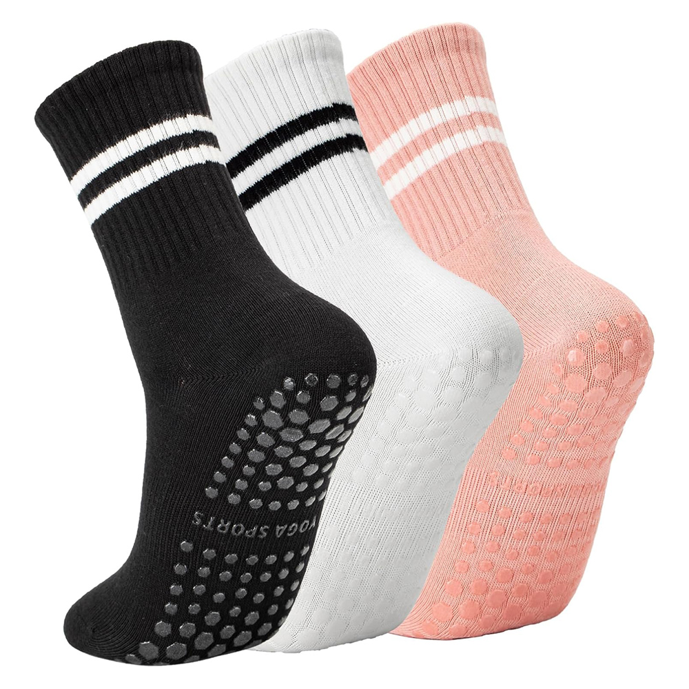 Yoga Pilates Socks with Grips  - مراجعة Yoga Dance & Fitness Center Llc وسعره