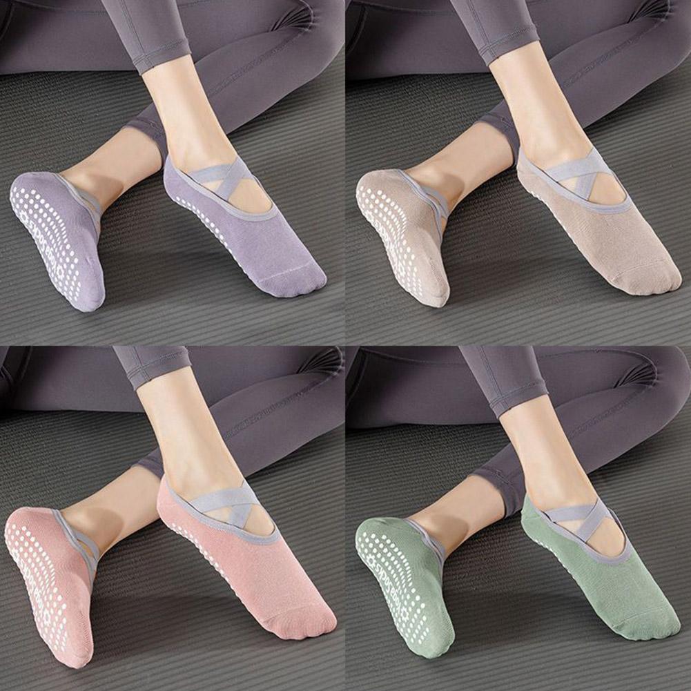 Professional Women Yoga Socks  - مراجعة Yoga Dance & Fitness Center Llc وسعره