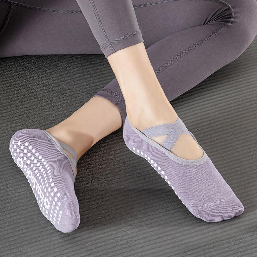 Professional Women Yoga Socks  - مراجعة Yoga Dance & Fitness Center Llc وسعره